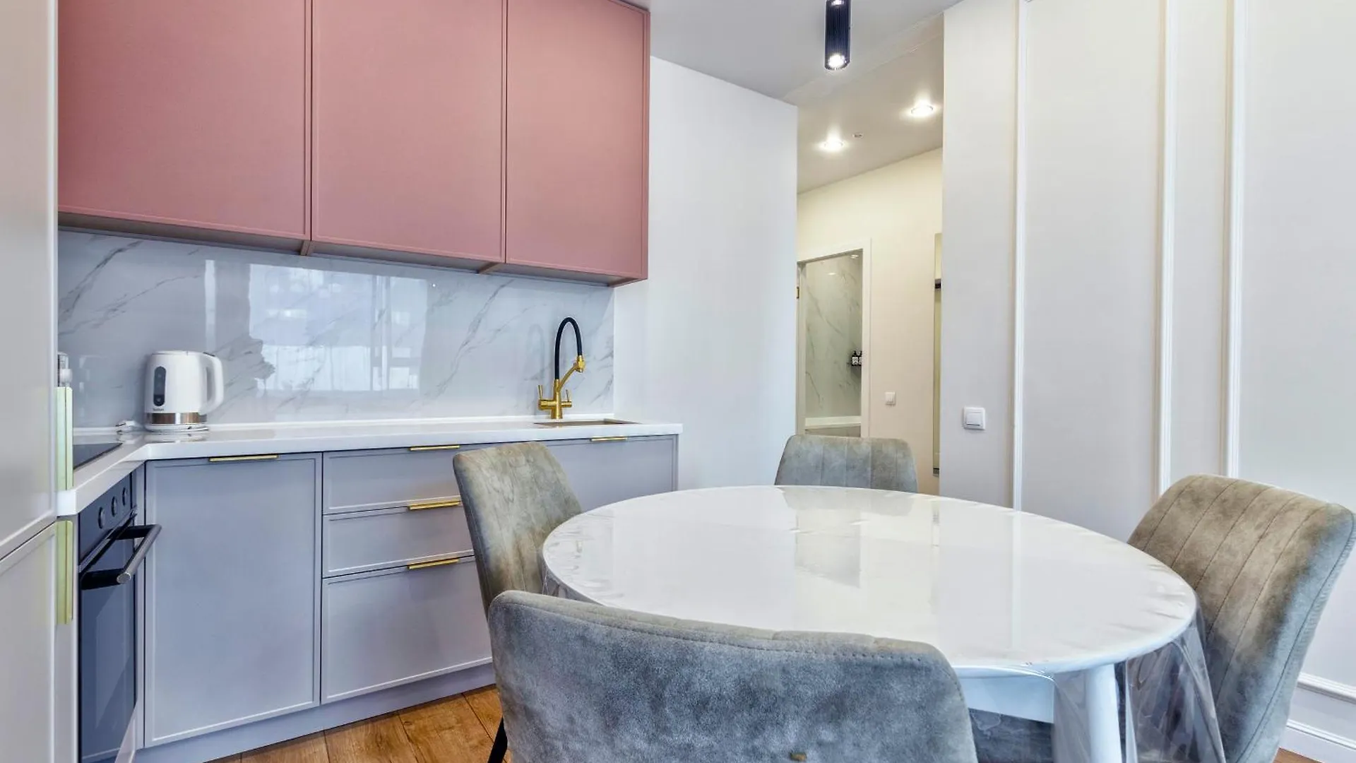 Оазис В Центре Столицы Astana Apartment